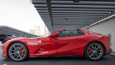 Ferrari 812 GTS - Thumbnail 2