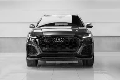 Audi RS Q8 - Thumbnail 2