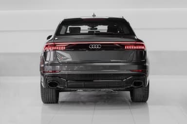 Audi RS Q8 - Thumbnail 3