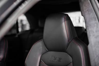 Audi RS Q8 - Thumbnail 6