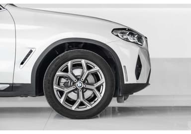 BMW X4 - Thumbnail 2