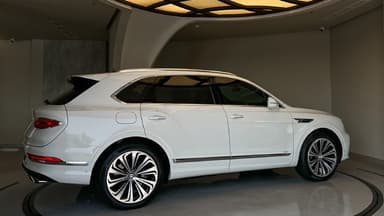 Bentley Bentayga - Thumbnail 2