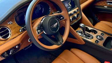 Bentley Bentayga - Thumbnail 3