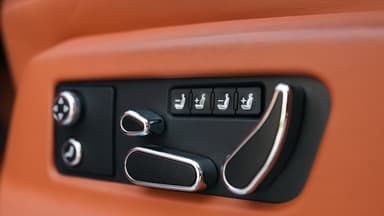 Bentley Bentayga - Thumbnail 10
