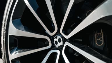 Bentley Bentayga - Thumbnail 11