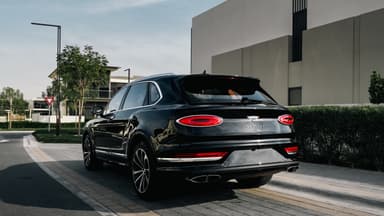 Bentley Bentayga - Thumbnail 3
