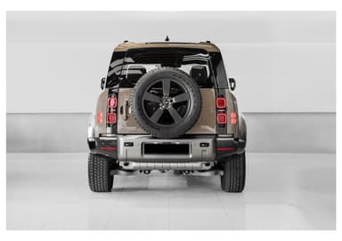 Land Rover Defender (4 Doors) - Thumbnail 4