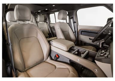 Land Rover Defender (4 Doors) - Thumbnail 9