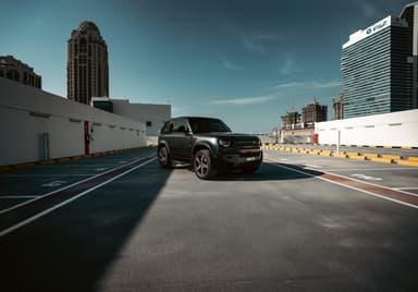 Land Rover Defender V8 (2 Doors) - Thumbnail 3