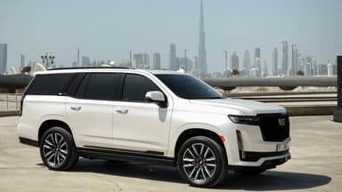 Cadillac Escalade - Thumbnail 2