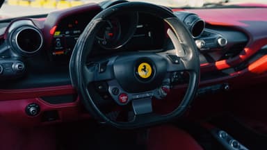Ferrari F8 - Thumbnail 7