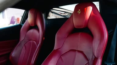 Ferrari F8 - Thumbnail 8