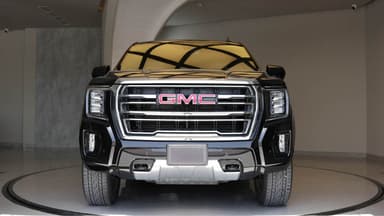 GMC Yukon - Thumbnail 3