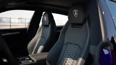 Lamborghini Urus - Thumbnail 3