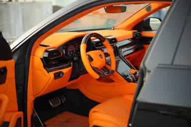 Lamborghini Urus Mansory - Thumbnail 3