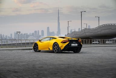 Lamborghini Huracan Tecnica - Thumbnail 3