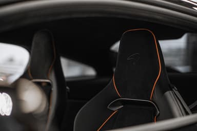 McLaren Artura - Thumbnail 10