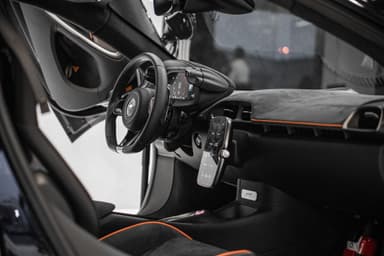 McLaren Artura - Thumbnail 11