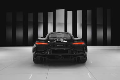 McLaren Artura - Thumbnail 4