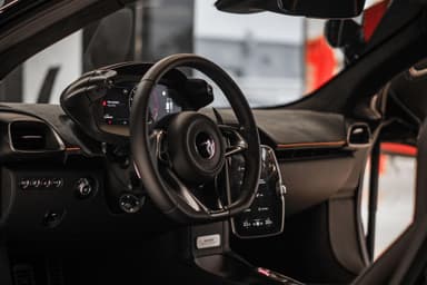 McLaren Artura - Thumbnail 9