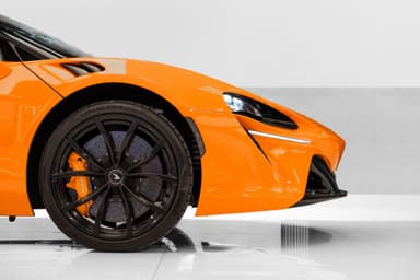 McLaren Artura - Thumbnail 5