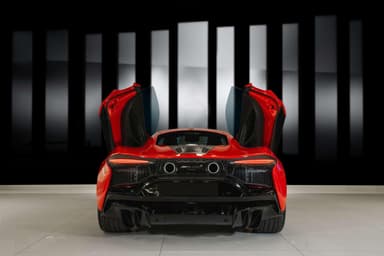 McLaren Artura - Thumbnail 6