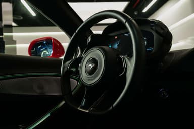 McLaren Artura - Thumbnail 8