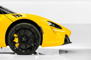 McLaren Artura - Thumbnail 5