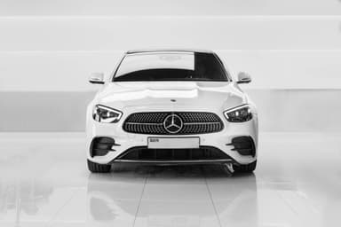 Mercedes E300 - Thumbnail 2