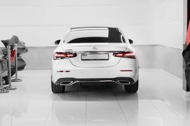 Mercedes E300 - Thumbnail 3