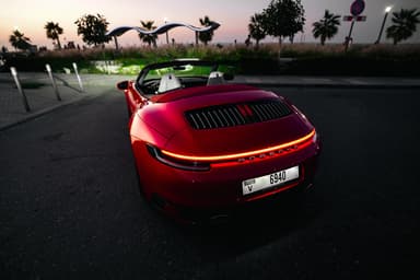 Porsche 911 Carrera 4S - Thumbnail 6