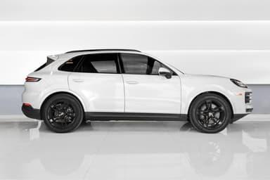 Porsche Cayenne - Thumbnail 4
