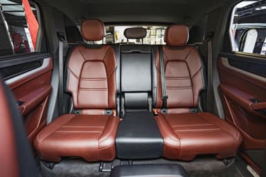 Porsche Cayenne - Thumbnail 8