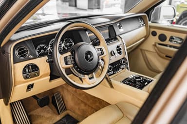 Rolls-Royce Cullinan - Thumbnail 5