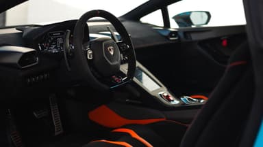 Lamborghini Huracan STO - Thumbnail 4