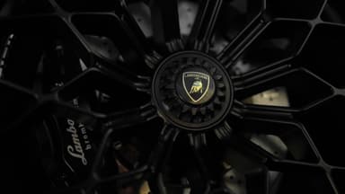 Lamborghini Huracan STO - Thumbnail 7