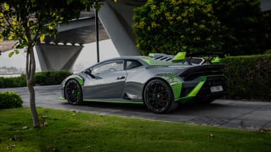 Lamborghini Huracan STO - Thumbnail 2
