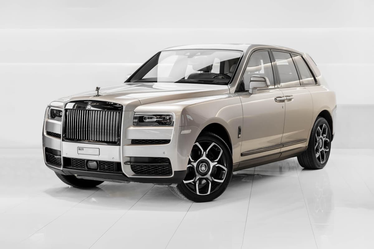 Rolls-Royce Cullinan - Image 1